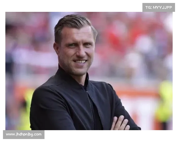 法兰克福CEO回应克勒舍转会传闻:每次谈到都让我忍俊不禁 法兰克福CEO回应克勒舍转会传闻:每次谈到都让我忍俊不禁