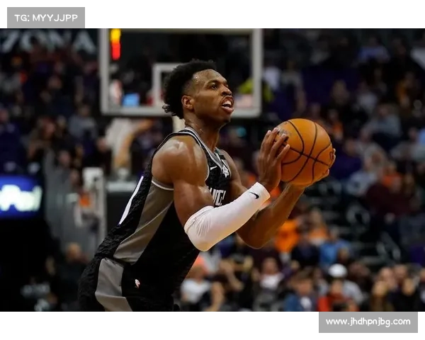 哈利伯顿社媒分享罚球训练视频展示恢复神速状态 哈利伯顿社媒分享罚球训练视频展示恢复神速状态